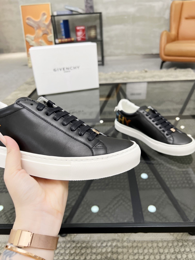 Givenchy Sneakers